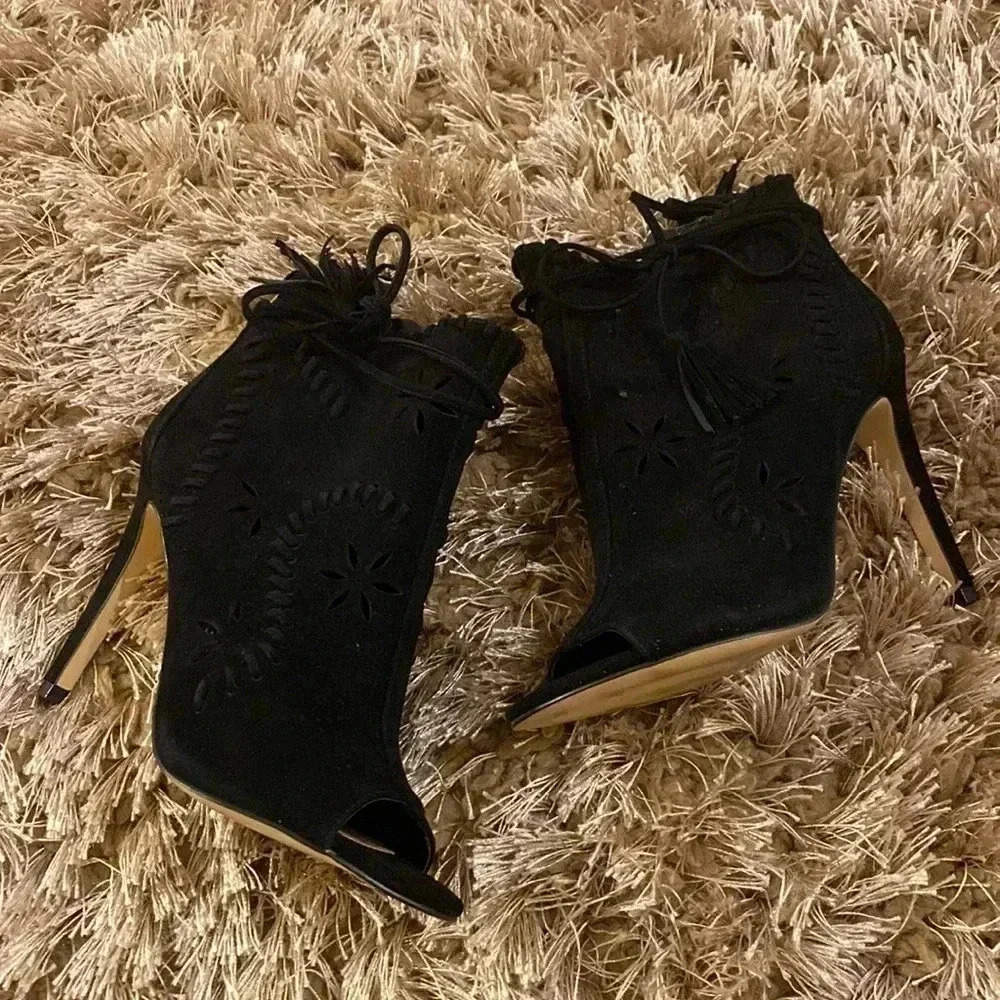 IVANKA Trump boots size 7